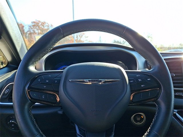 Used 2019 Chrysler Pacifica Touring Plus w/ S Appearance Package image 19