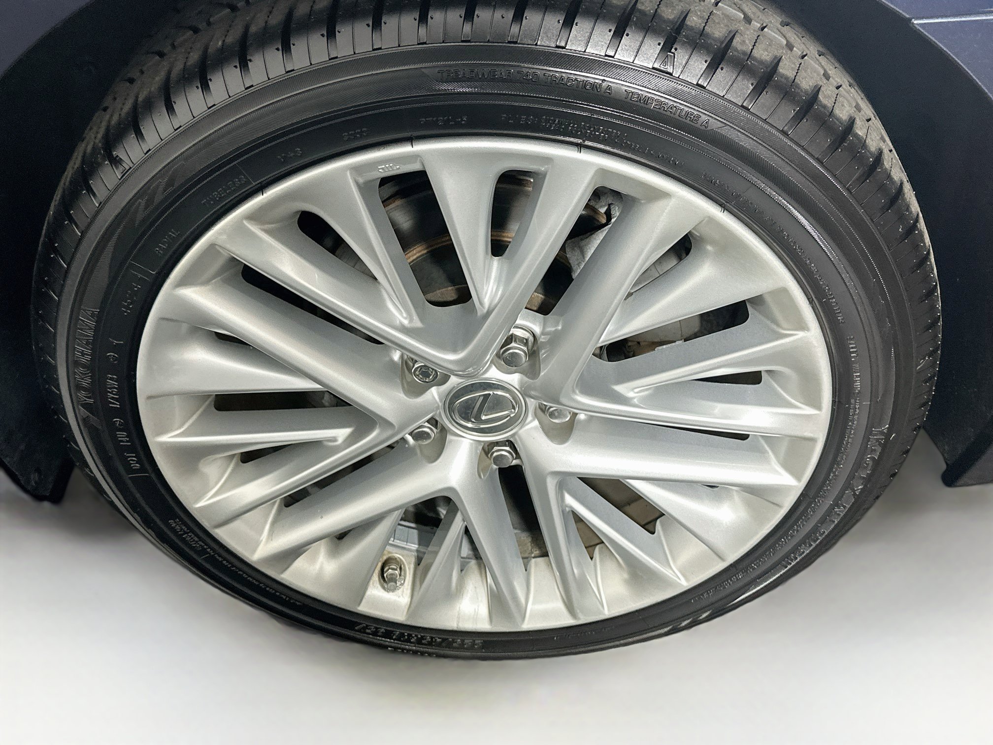 Used 2016 Lexus ES 350 w/ Ultra Luxury Package FWD image 11