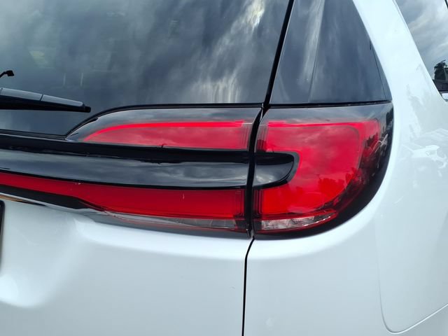 Certified 2024 Chrysler Pacifica Touring-L FWD image 14
