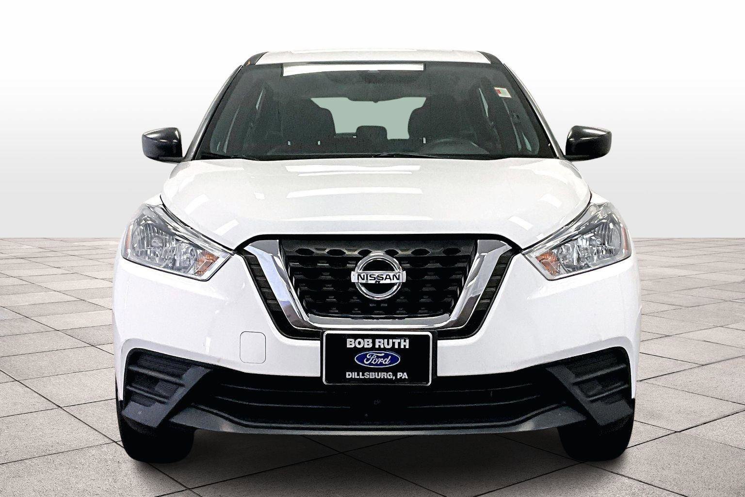 Used 2020 Nissan Kicks S image 3