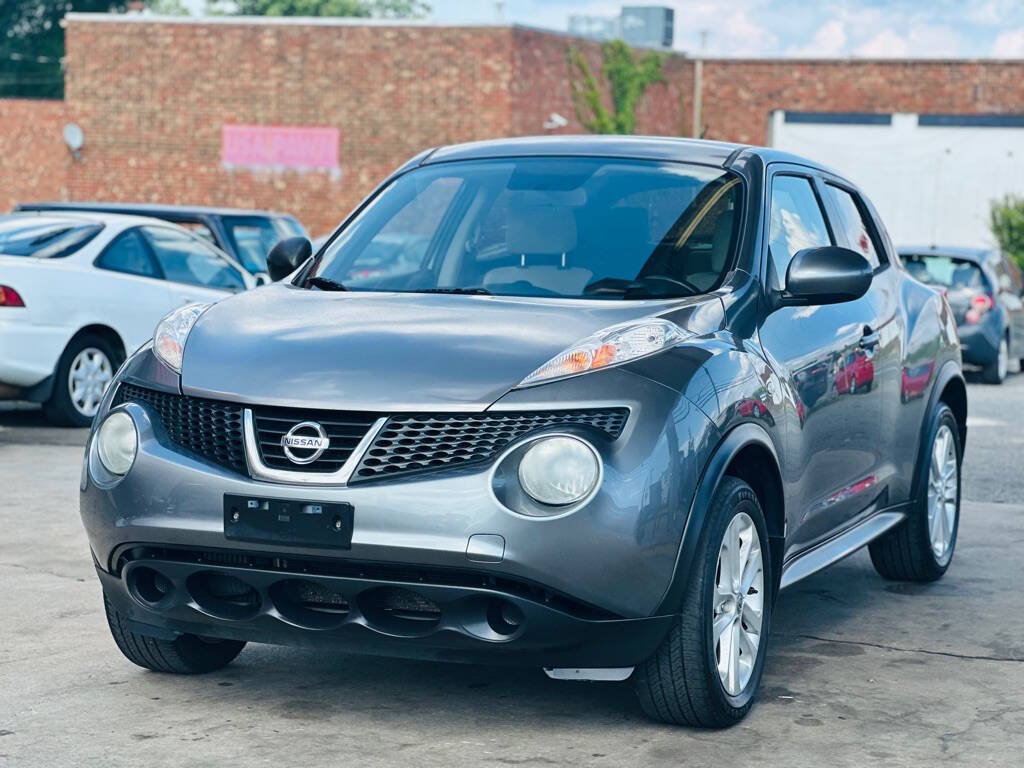Used 2014 Nissan Juke SV w/ Navigation Package AWD/4WD image 3