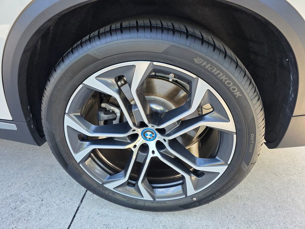 Certified 2024 BMW X5 xDrive50e w/ Parking Assistance Package image 17