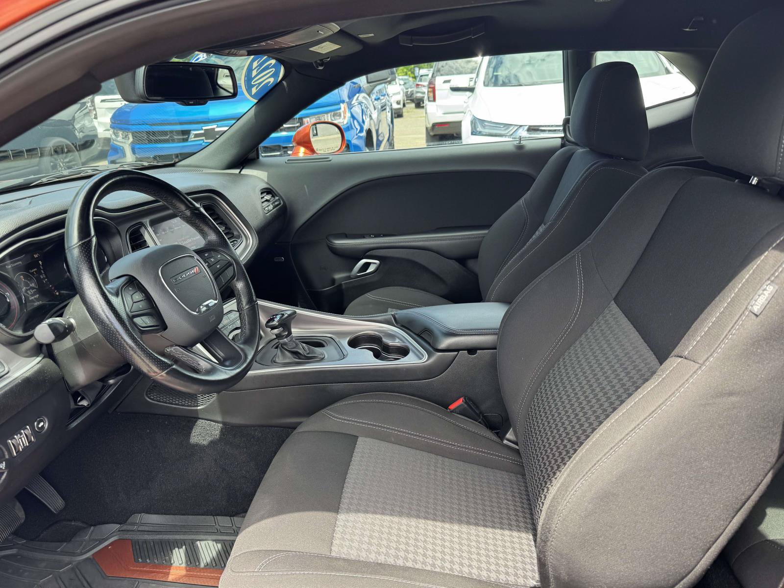 Used 2022 Dodge Challenger SXT w/ Driver Convenience Group AWD/4WD image 13