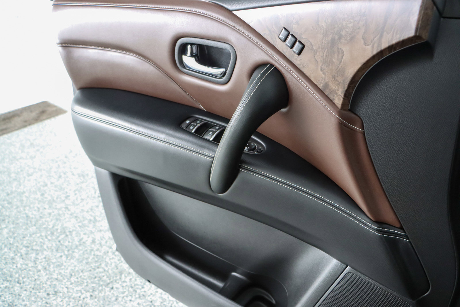 Used 2022 INFINITI QX80 Premium Select w/ Cargo Package image 24