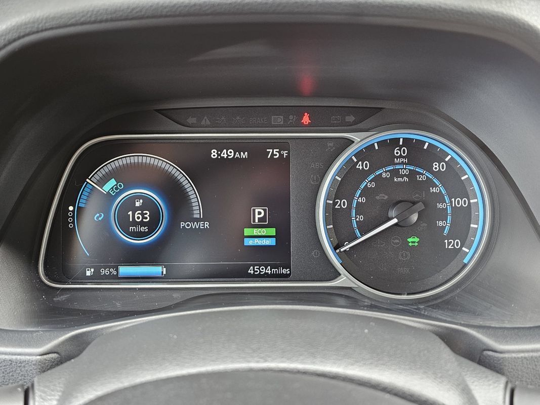 Used 2025 Nissan Leaf S FWD image 23