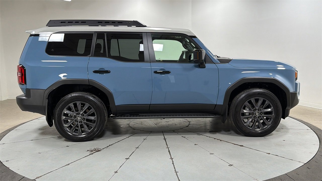 Certified 2025 Toyota Land Cruiser image 6