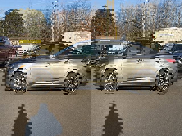 Used 2024 Nissan Sentra SV w/ Trunk Package image 3