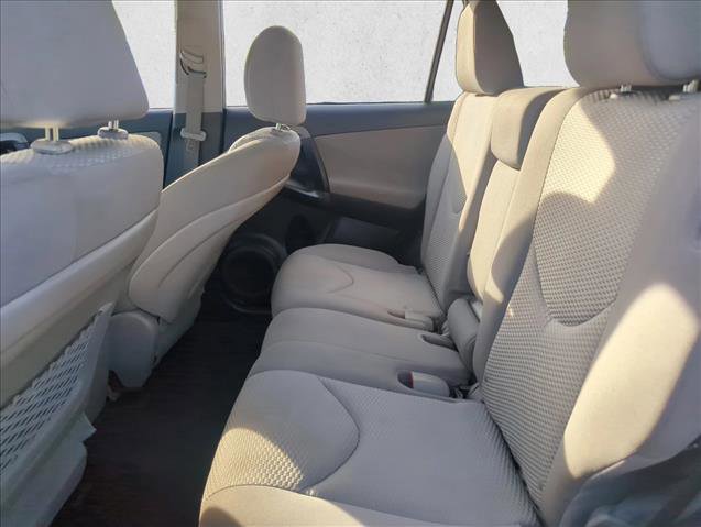 Used 2012 Toyota RAV4 FWD image 17