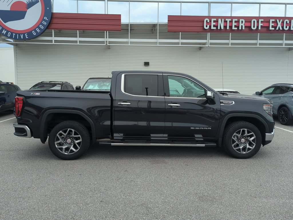 Used 2024 GMC Sierra 1500 SLT w/ SLT Premium Plus Package AWD/4WD image 7