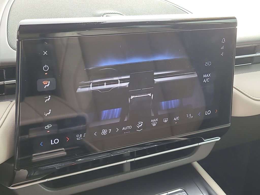 Certified 2025 Lincoln Nautilus Premier image 20