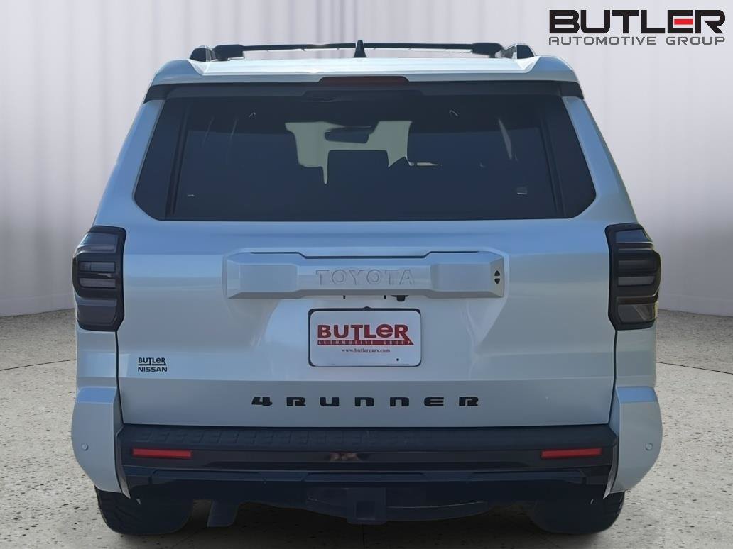 Used 2025 Toyota 4Runner TRD Sport AWD/4WD image 5