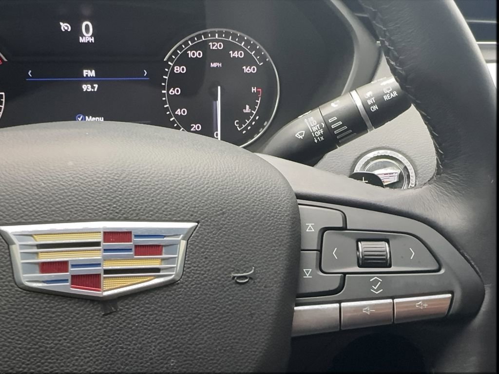Used 2022 Cadillac XT4 Luxury w/ Cold Weather Package image 45