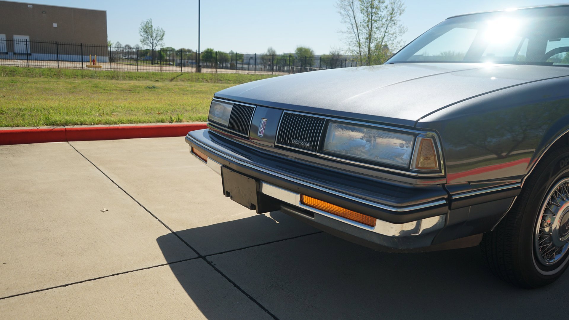 Used 1989 Oldsmobile 88 Royale image 26