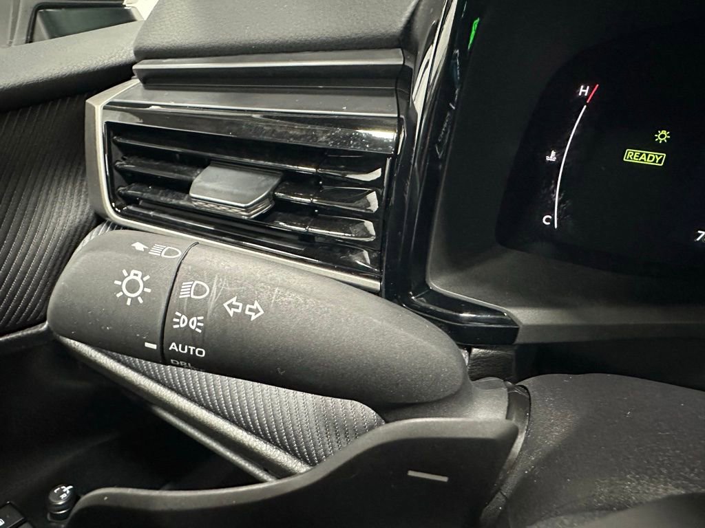 Used 2026 Toyota Camry SE image 21