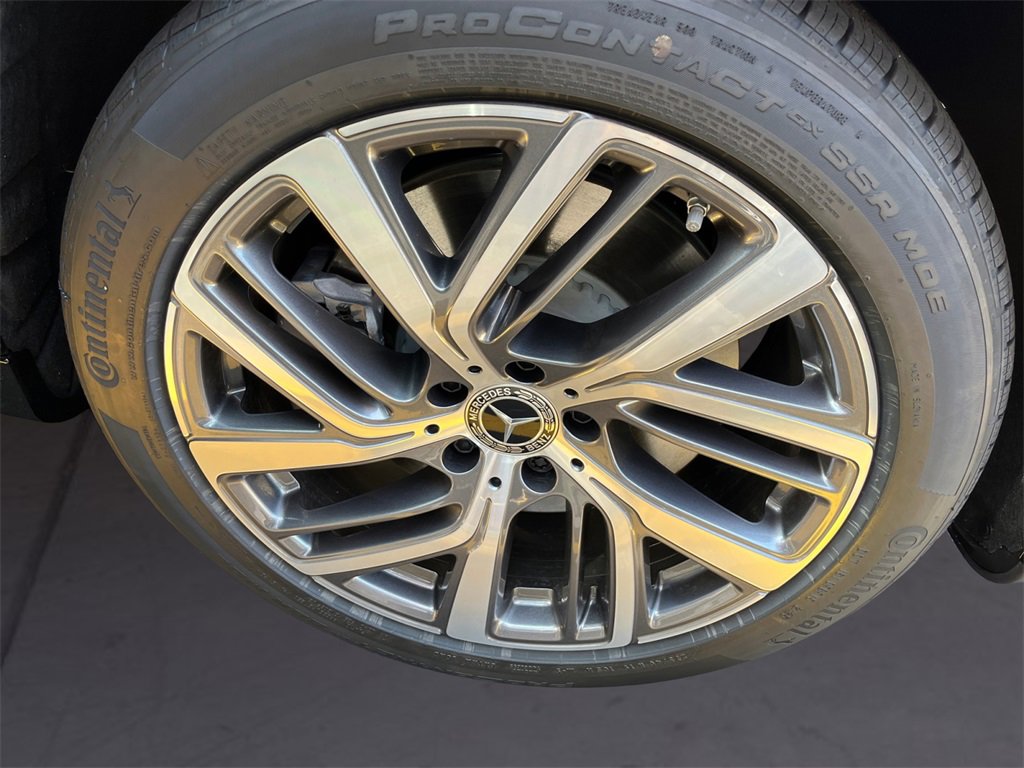 New 2026 Mercedes-Benz E 450 4MATIC Sedan image 9