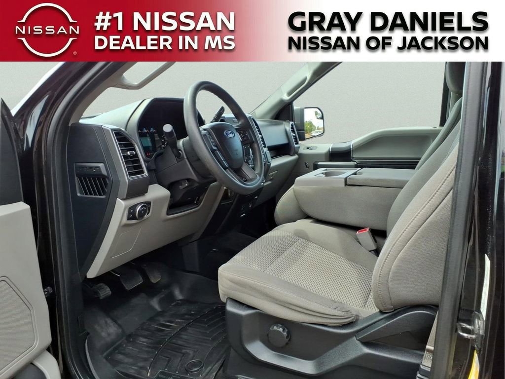 Used 2017 Ford F150 XLT image 24