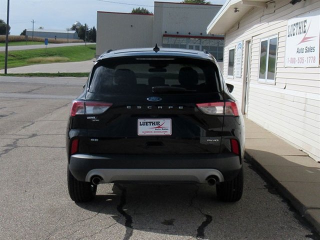 Used 2021 Ford Escape SE w/ Cold Weather Package AWD/4WD image 8