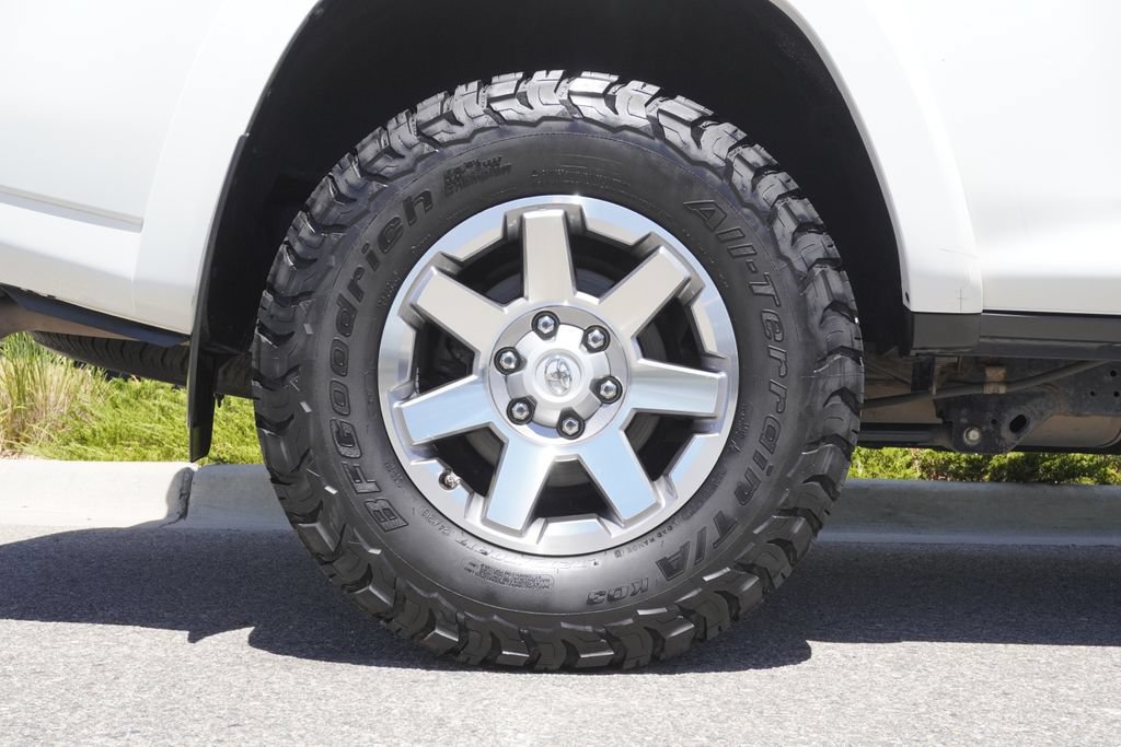 Used 2015 Toyota 4Runner Trail Premium AWD/4WD image 34
