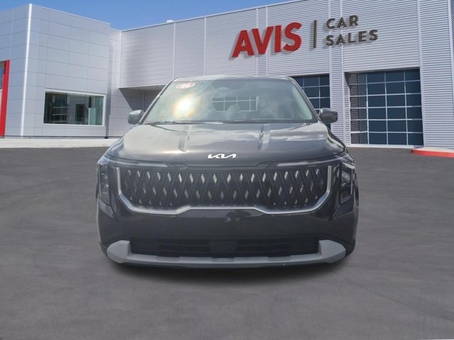 Used 2025 Kia Carnival FWD image 2
