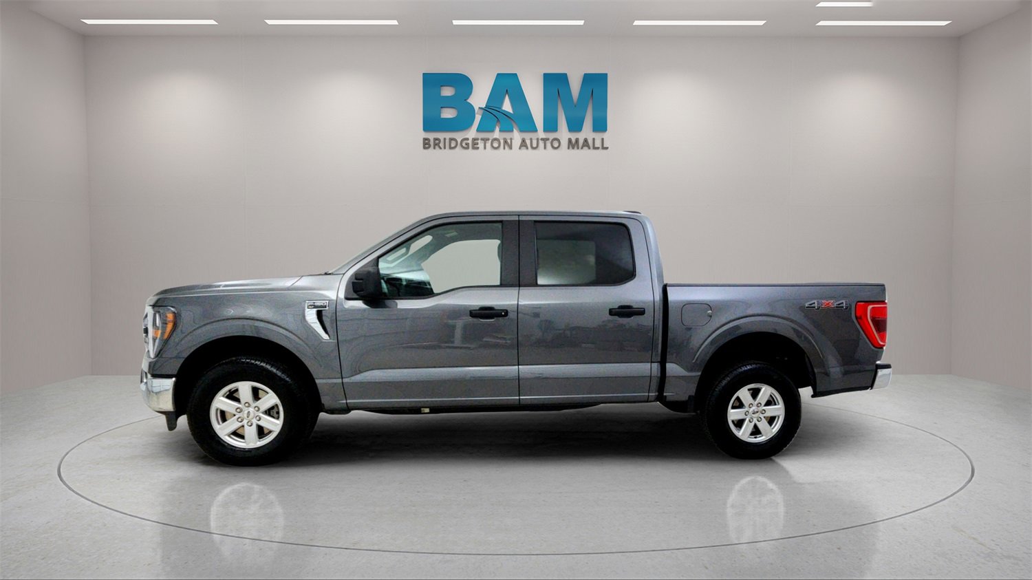 Used 2023 Ford F150 XLT image 4