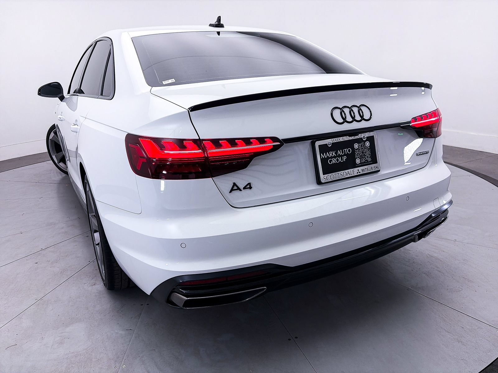 Used 2023 Audi A4 2.0T Premium Plus w/ Premium Plus Package AWD/4WD image 4