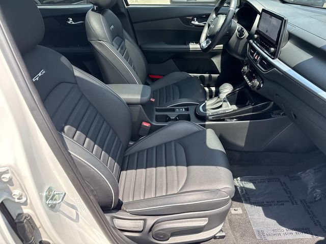 Used 2023 Kia Forte GT-Line w/ GT-Line Premium Package FWD image 9