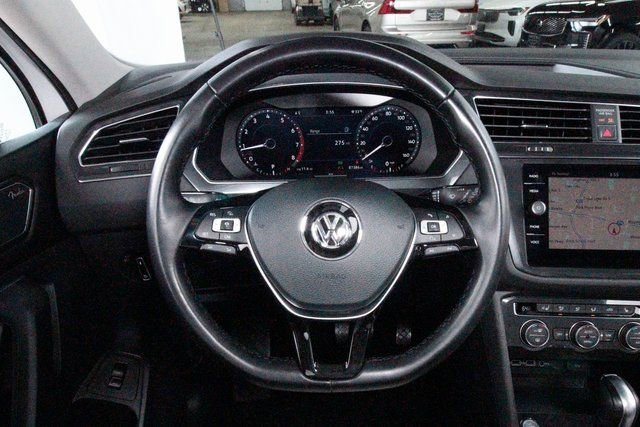 Used 2018 Volkswagen Tiguan SEL Premium image 9