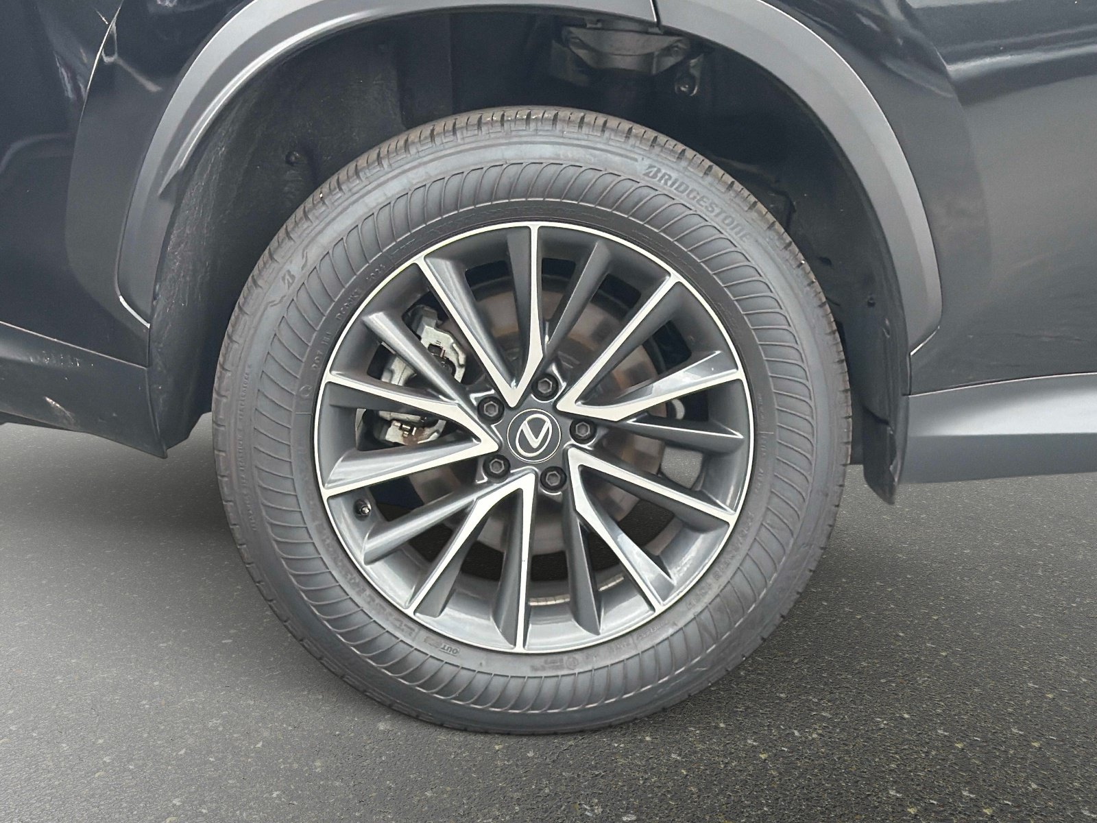 Used 2025 Lexus NX 250 FWD w/ Towing Package (2000 Lbs) image 17