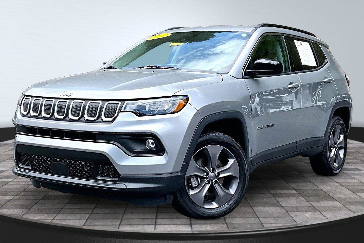 Certified 2022 Jeep Compass Latitude AWD/4WD image 12