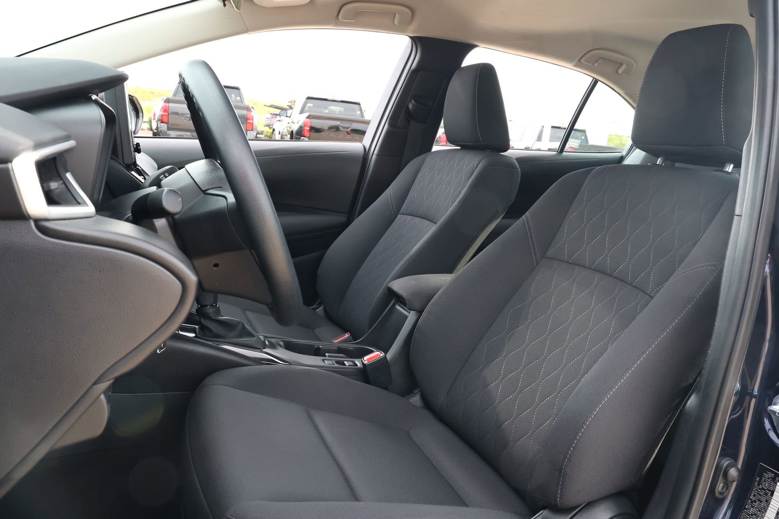 Used 2025 Toyota Corolla LE image 23