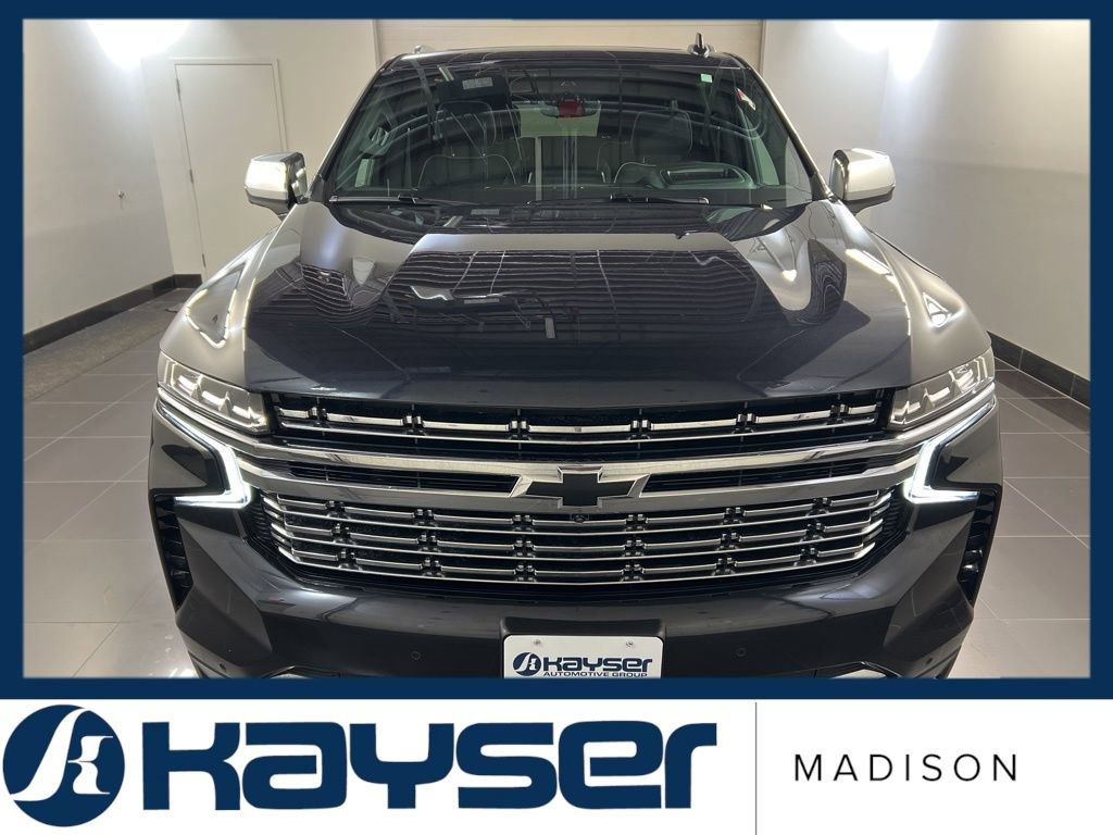 Used 2024 Chevrolet Suburban Premier w/ Premium Package AWD/4WD image 2
