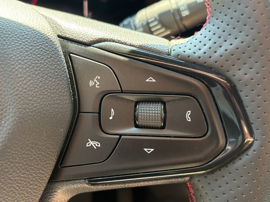 Used 2025 Chevrolet TrailBlazer RS w/ Convenience Package image 19