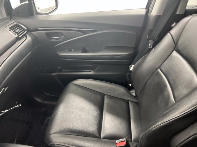 Used 2020 Honda Pilot Touring image 17