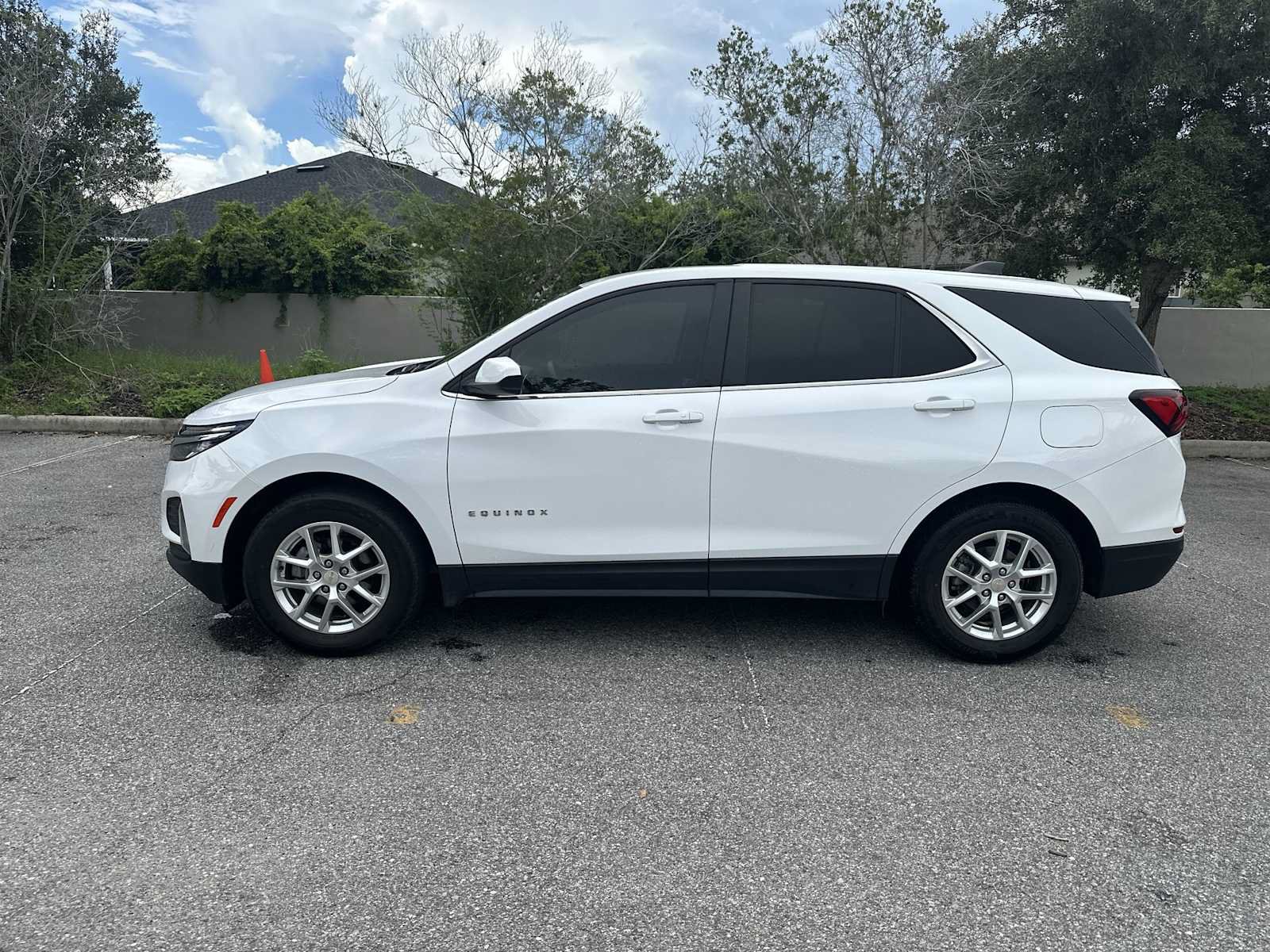 Certified 2024 Chevrolet Equinox LT FWD image 3