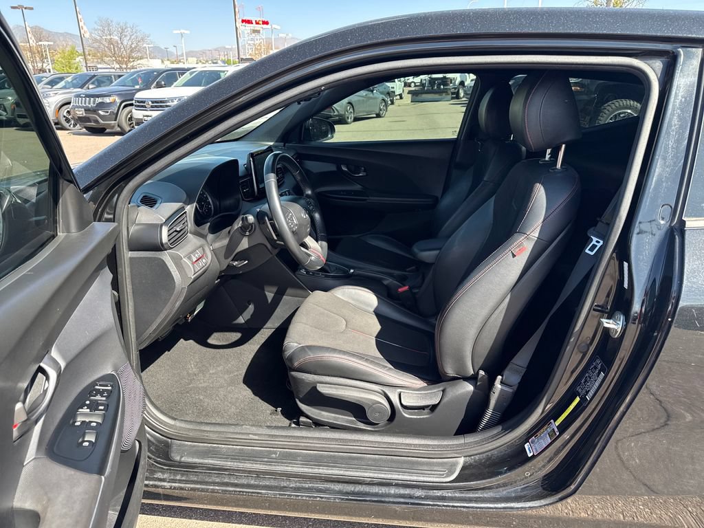 Used 2019 Hyundai Veloster 2.0 Premium FWD image 21