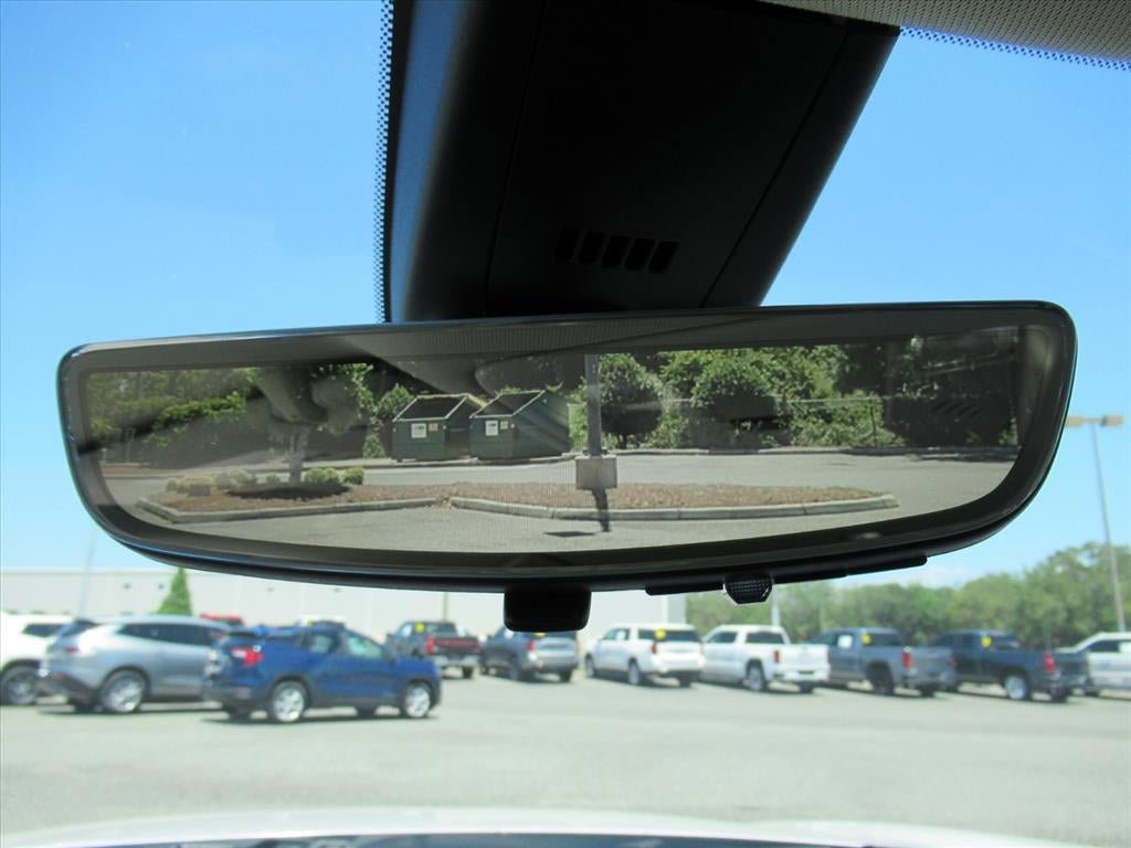 Used 2022 Buick Enclave Essence FWD image 28