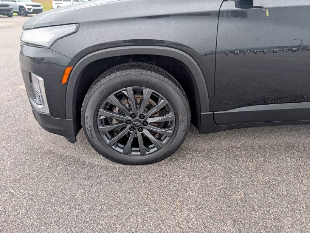 Used 2023 Chevrolet Traverse RS AWD/4WD image 29