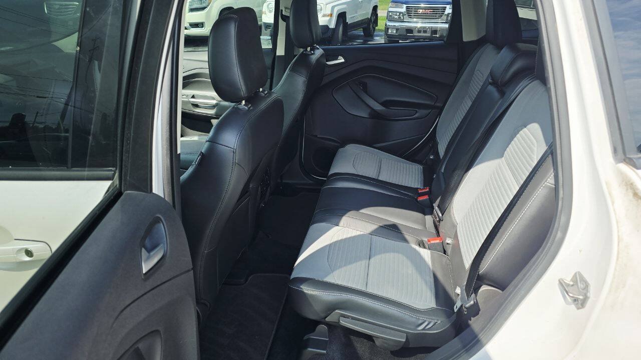 Used 2018 Ford Escape SE w/ SE SYNC Package AWD/4WD image 11