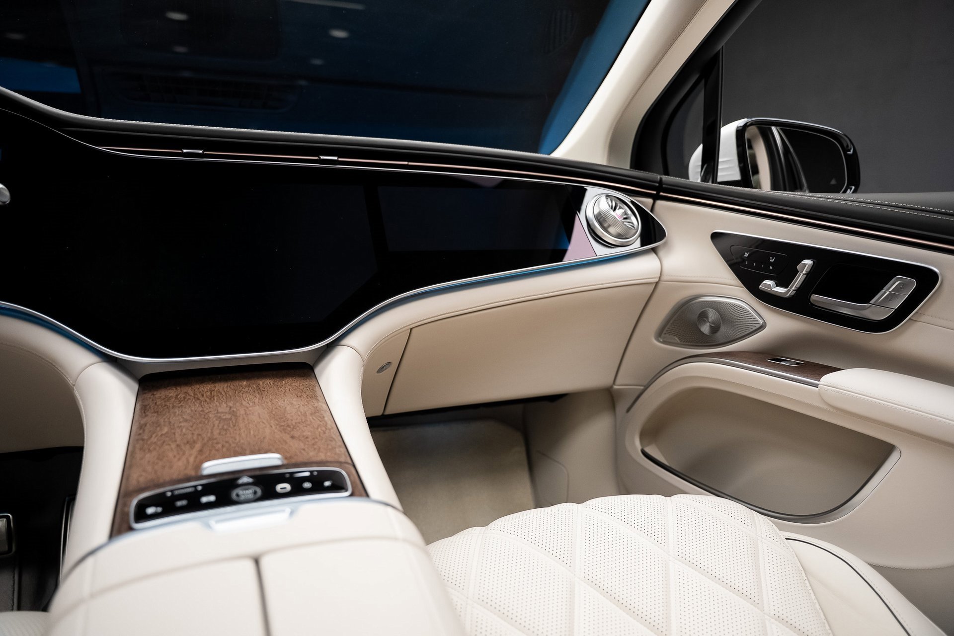 Used 2024 Mercedes-Benz Maybach EQS 680 Maybach EQS 680 image 42