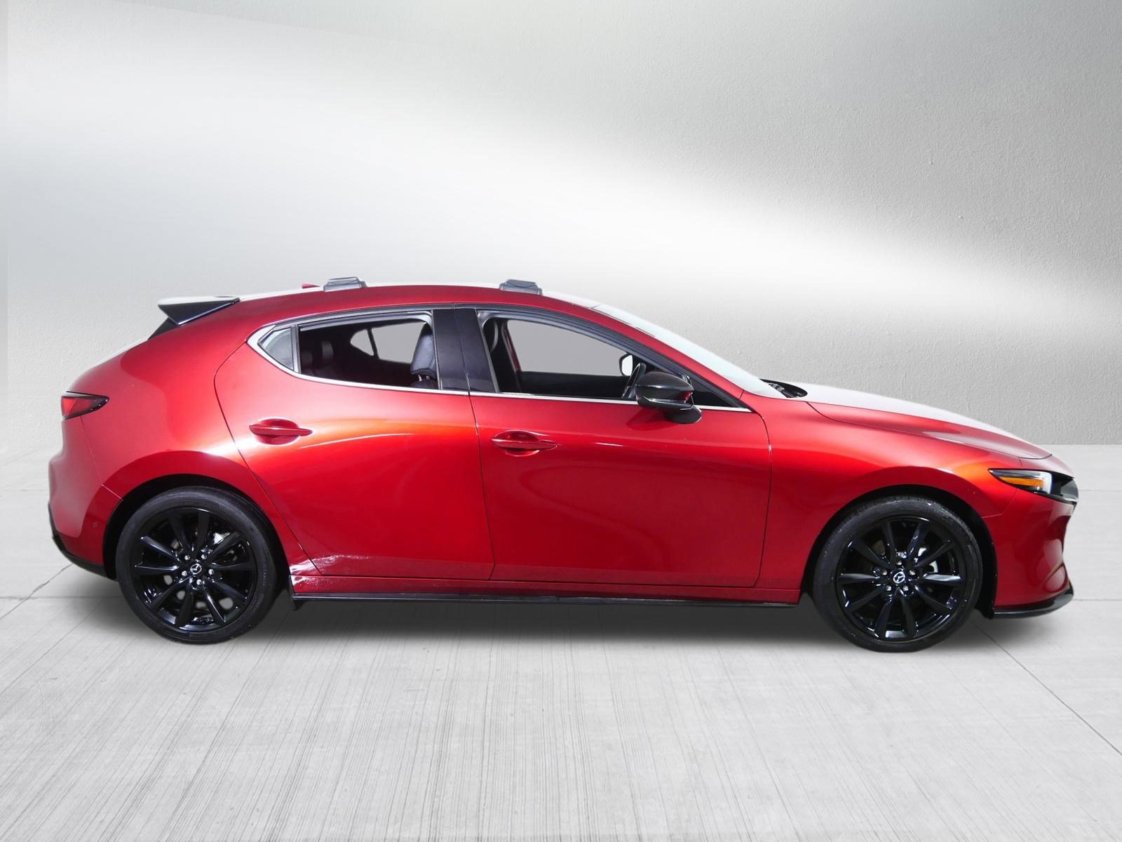 Used 2021 MAZDA MAZDA3 Hatchback w/Premium Plus Pkg image 8