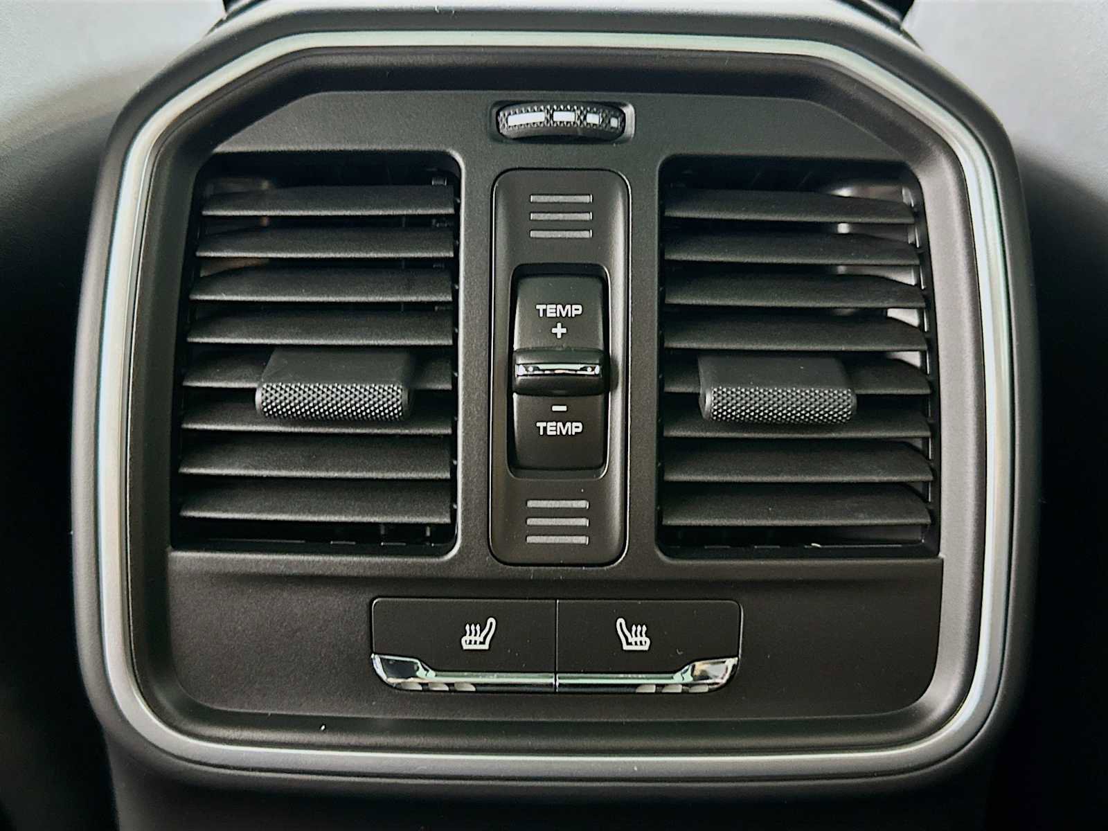 New 2026 Porsche Macan AWD/4WD image 26