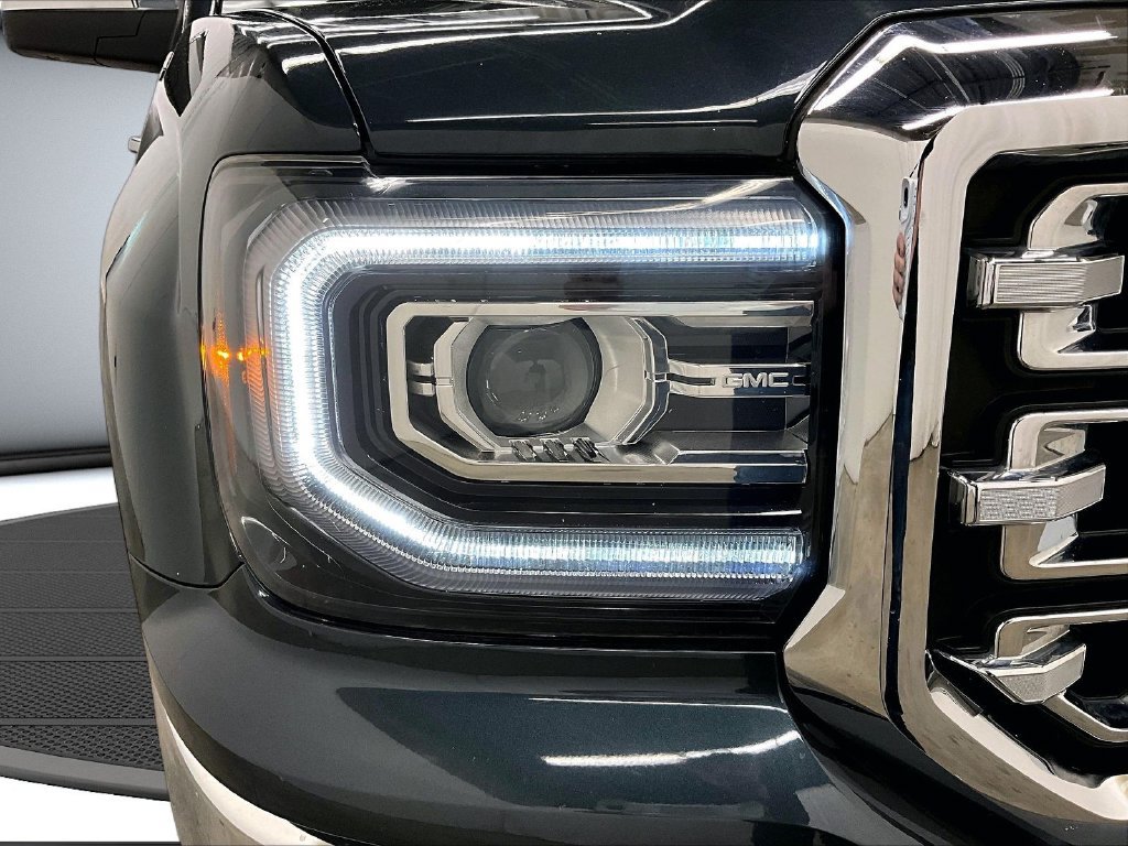 Used 2018 GMC Sierra 1500 SLT AWD/4WD image 31