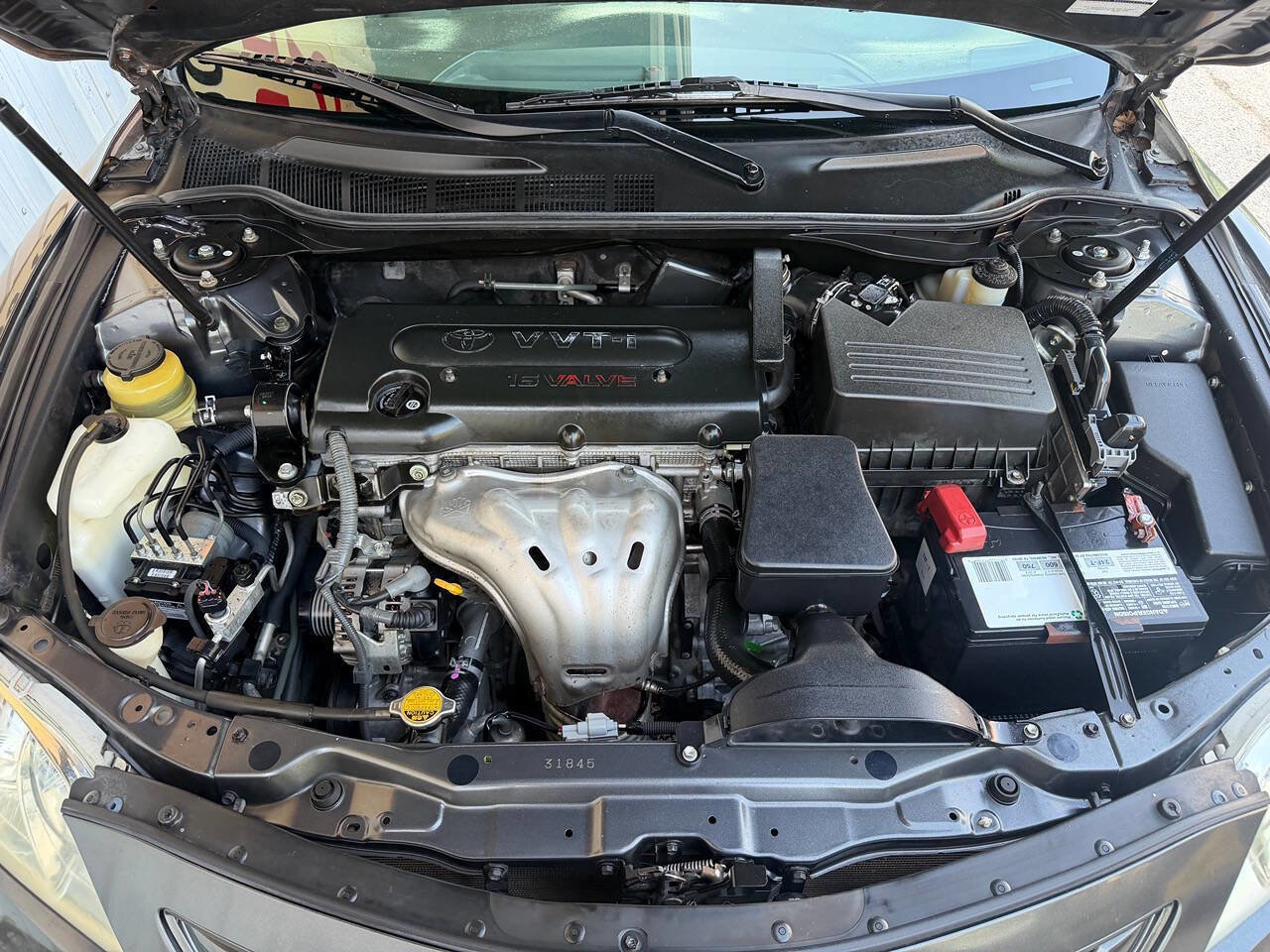 Used 2009 Toyota Camry LE FWD image 19