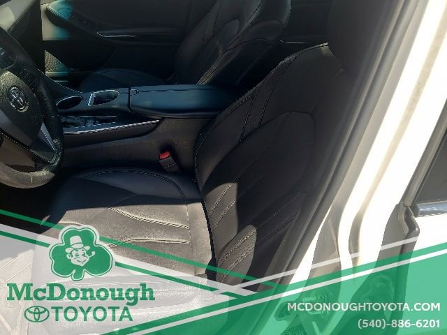 Used 2022 Toyota Avalon XLE FWD image 7