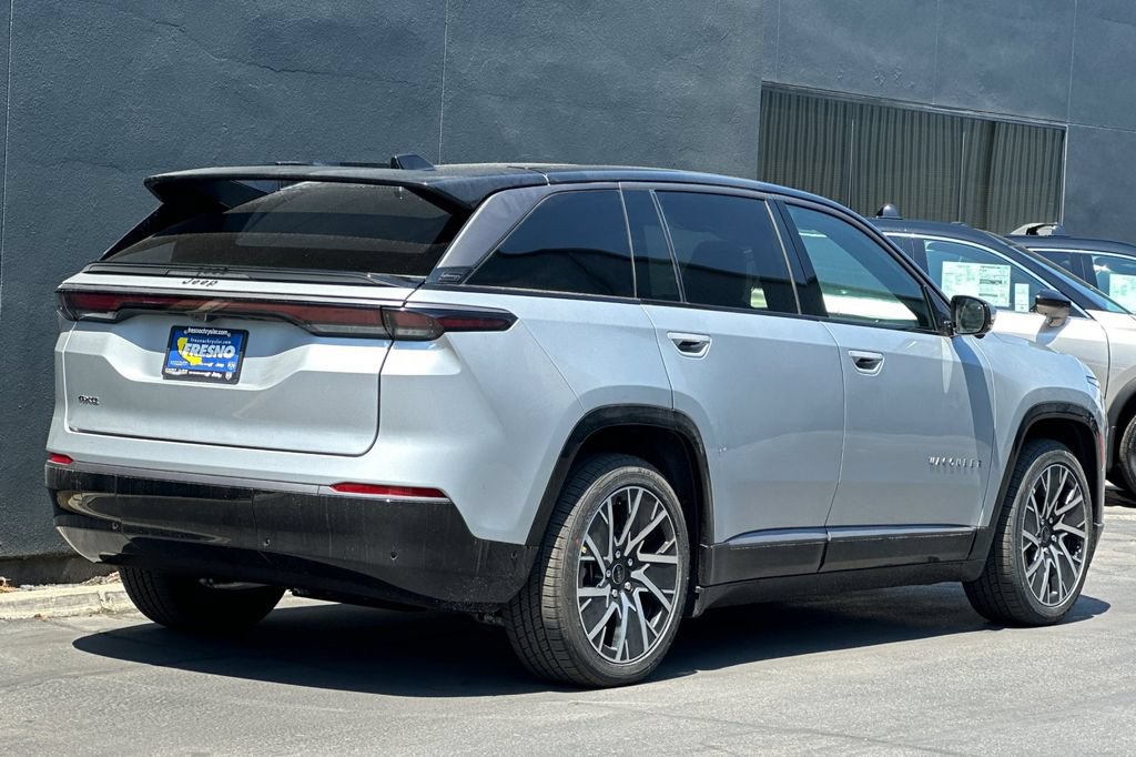 New 2025 Jeep Wagoneer S Limited AWD/4WD image 4