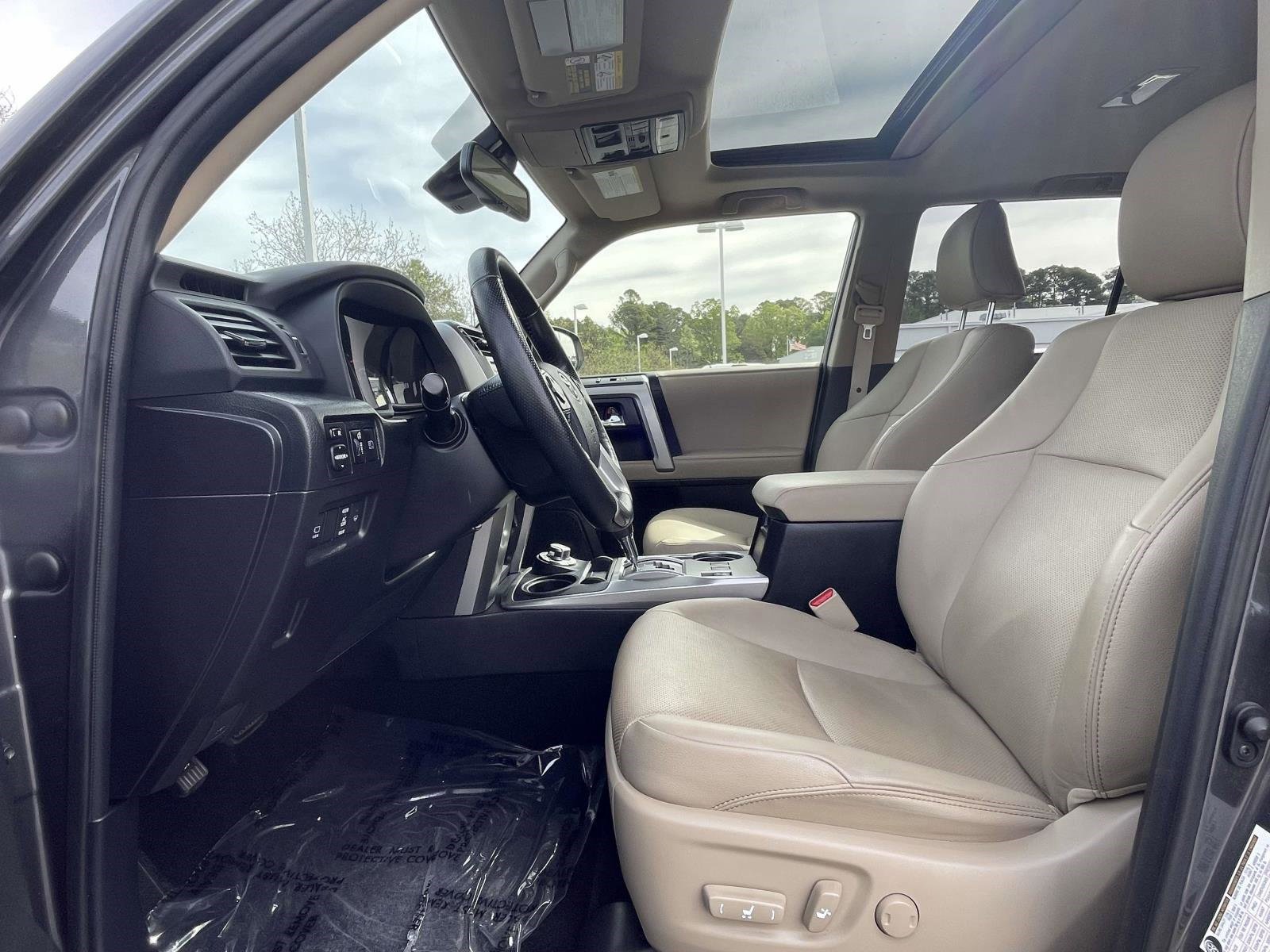 Used 2023 Toyota 4Runner Limited AWD/4WD image 15