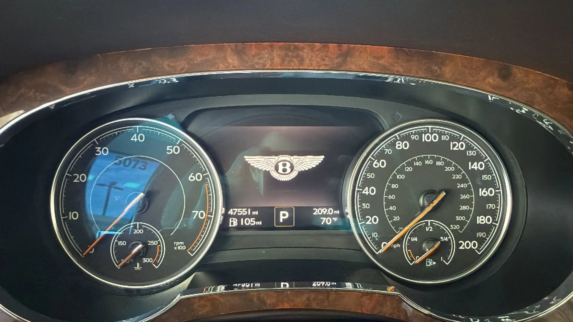 Used 2017 Bentley Bentayga W12 Sport Utility 4D image 8