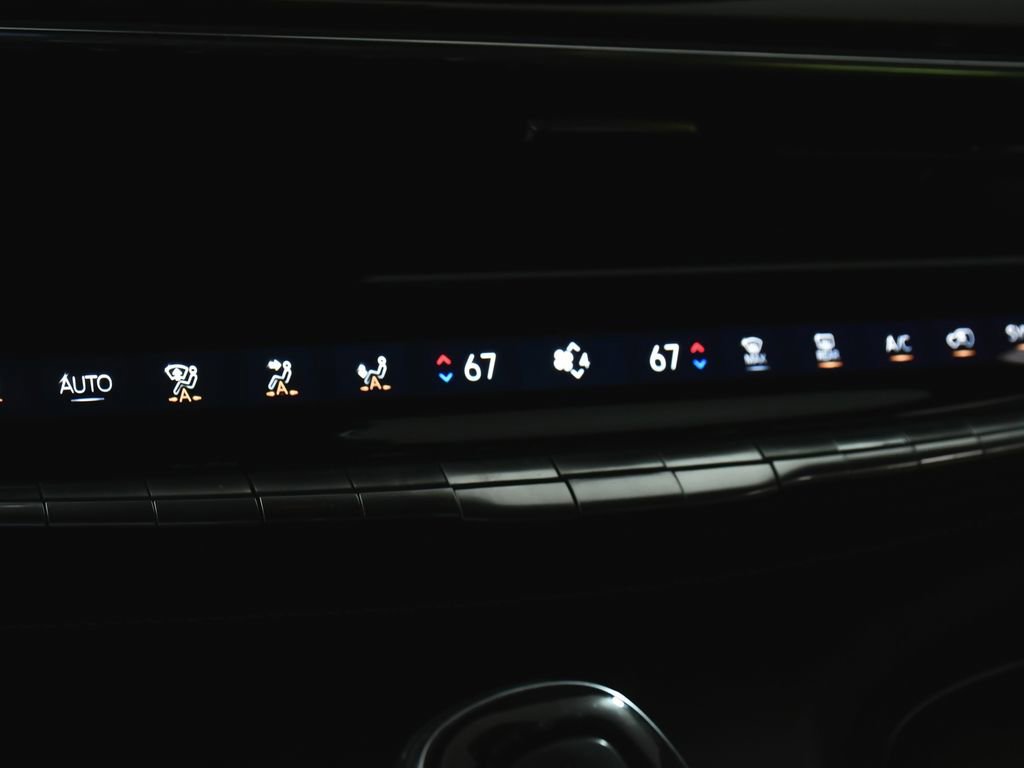 Used 2022 Cadillac Escalade Premium Luxury Platinum image 30