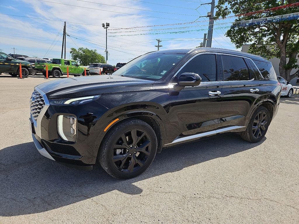 Used 2022 Hyundai Palisade Limited w/ Cargo Package FWD image 2