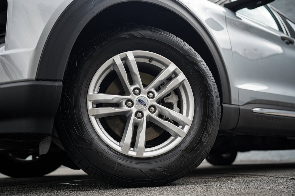 Used 2023 Ford Explorer XLT image 18